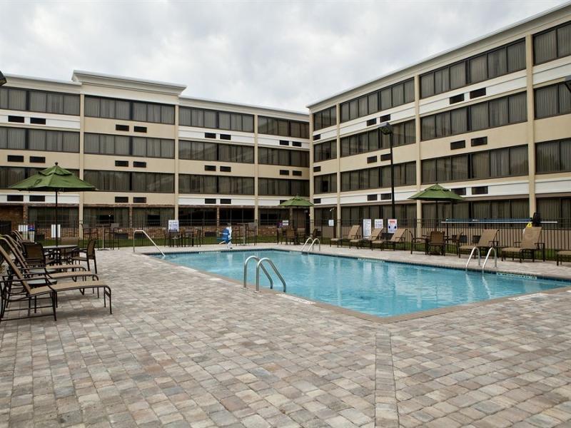 Doubletree By Hilton Greensboro Airport Exterior foto