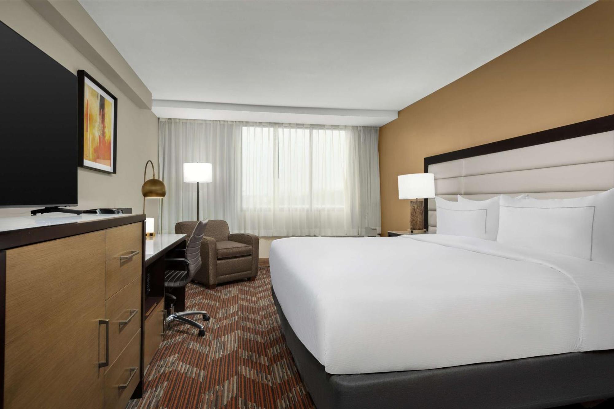 Doubletree By Hilton Greensboro Airport Exterior foto
